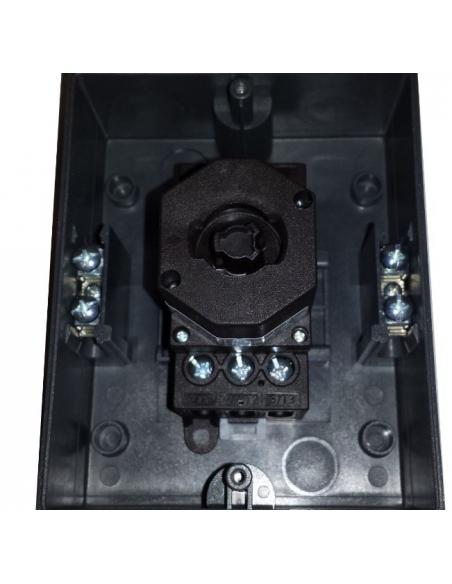 Box with three-phase switch 40A yellow-red control