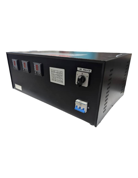 Three-phase voltage stabilizer with 10.5kVA (8.4kW) servomotor